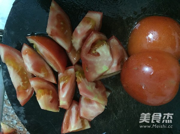 蕃茄焖<a href=/shicai/shuichanpin/LuoFeiYu/index.html target=_blank><u>罗非鱼</u></a>的做法