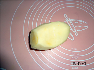 鸡汁<a href=/shicai/shucai/TuDou/index.html target=_blank><u>土豆</u></a>泥