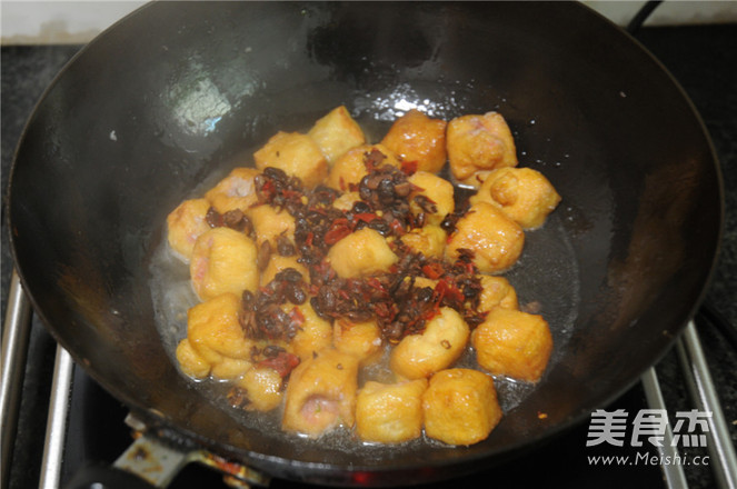 春节宴客菜——油<a href=/shicai/mimian/DouFu/index.html target=_blank><u>豆腐</u></a>塞肉的做法