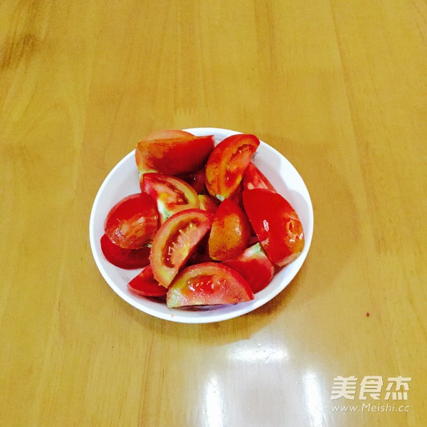 番茄<a href=/shicai/shuichanpin/YuWei/index.html target=_blank><u>鱼尾</u></a>汤的做法