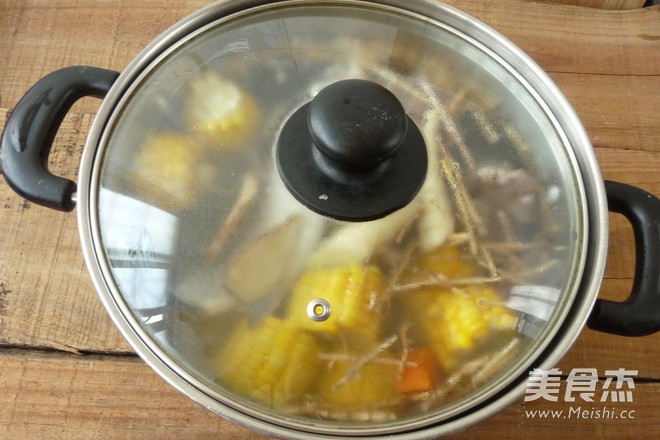 竹芋茅根汤的做法