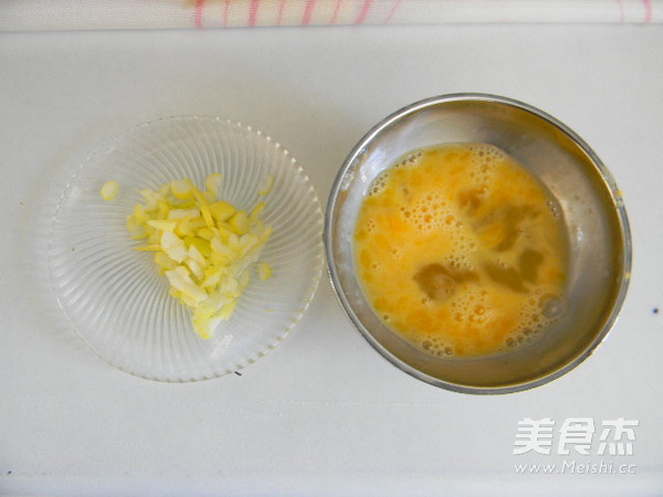 蛋煎饺子的做法