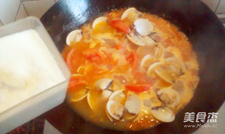 番茄白贝汤的做法