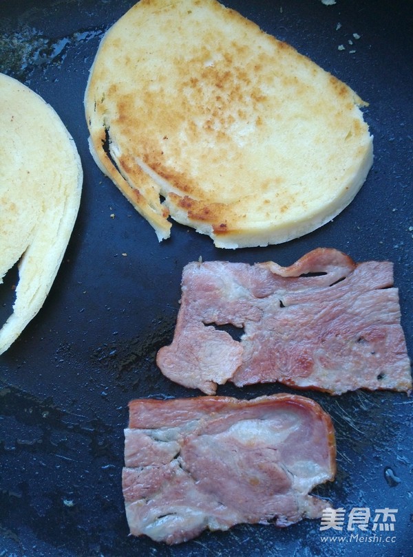 早餐煎馒头三明治的做法