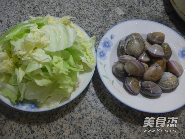 包心菜炒圆蛤的做法
