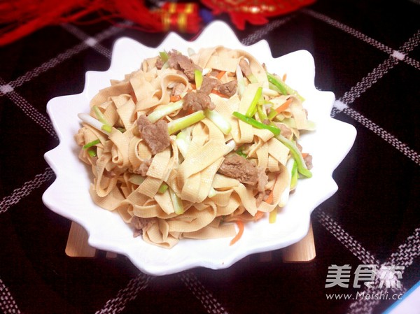 【干豆腐炒肉的家常做法图解】_干豆腐炒肉最正宗的做法_干豆腐炒肉