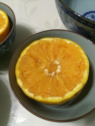 鲜橙炖<a href=/shicai/yaoshi/XueHa/index.html target=_blank><u>雪蛤</u></a>