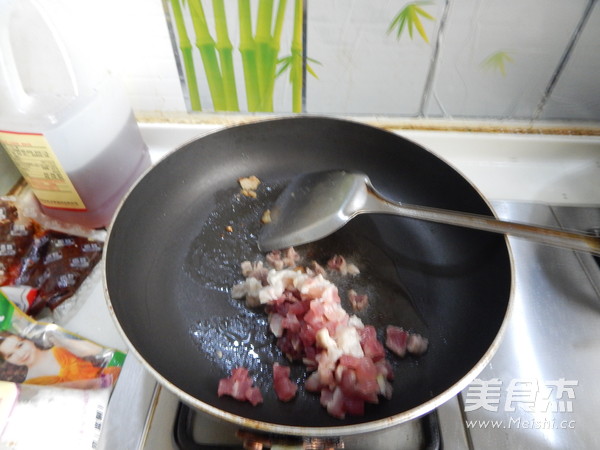 #一人食#<a href=/shicai/rouqin/XianRou/index.html target=_blank><u>咸肉</u></a>菜饭的做法