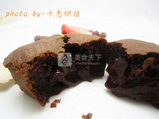<a href=/shicai/mimian/QiaoKeLi/index.html target=_blank><u>巧克力</u></a>流心蛋糕