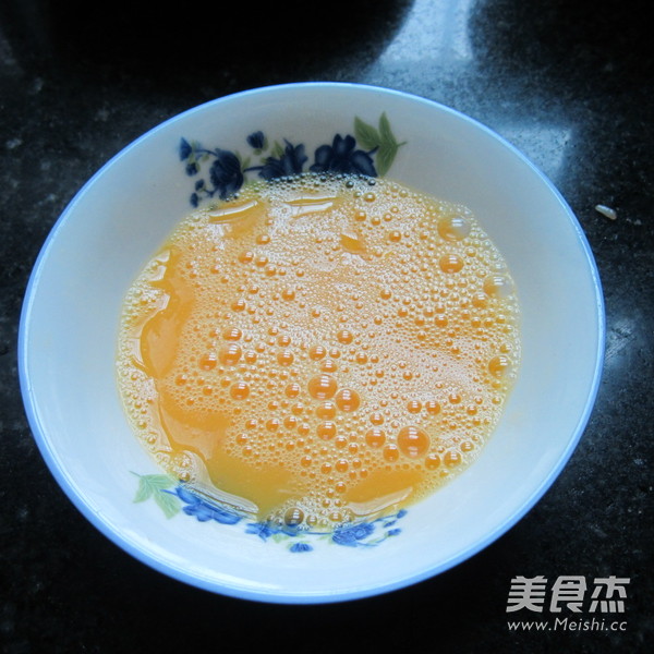 咖喱<a href=/shicai/rouqin/JiDan/index.html target=_blank><u>鸡蛋</u></a>炒面的做法