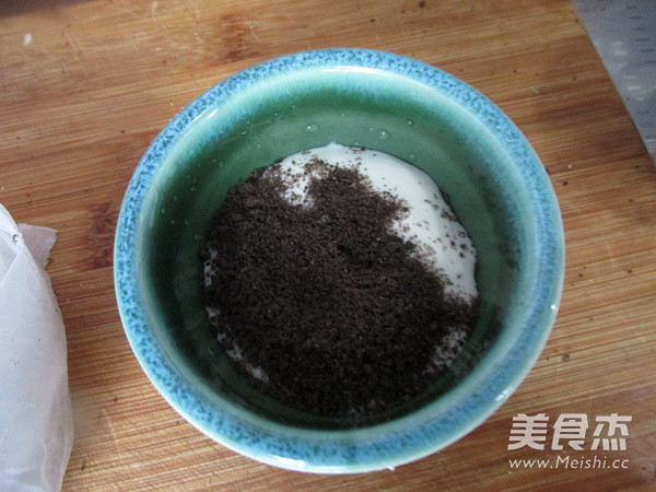 瓷罐<a href=/shicai/mimian/SuanNai/index.html target=_blank><u>酸奶</u></a>&盆栽的做法