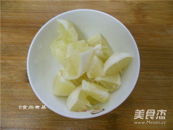 <a href=/shicai/shucai/HuangGua/index.html target=_blank><u>黄瓜</u></a>红提<a href=/shicai/guopin/NingMeng/index.html target=_blank><u>柠檬</u></a>汁的做法