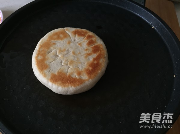 <a href=/shicai/shucai/HuiXiang/index.html target=_blank><u>茴香</u></a>馅饼的做法