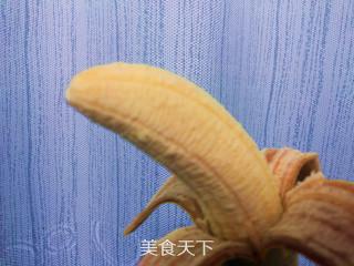 <a href=/shicai/guopin/XianJiao/index.html target=_blank><u>香蕉</u></a>雕刻