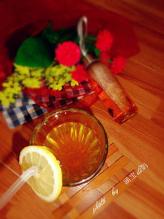 <a href=/shicai/guopin/NingMeng/index.html target=_blank><u>柠檬</u></a>红茶