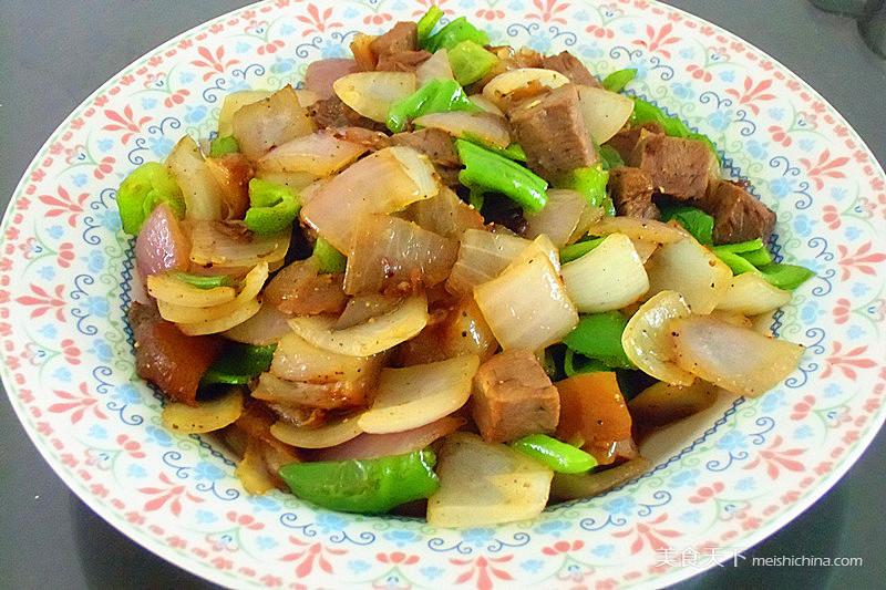 黑椒<a href=/shicai/rouqin/NiuRou/index.html target=_blank><u>牛肉</u></a>粒