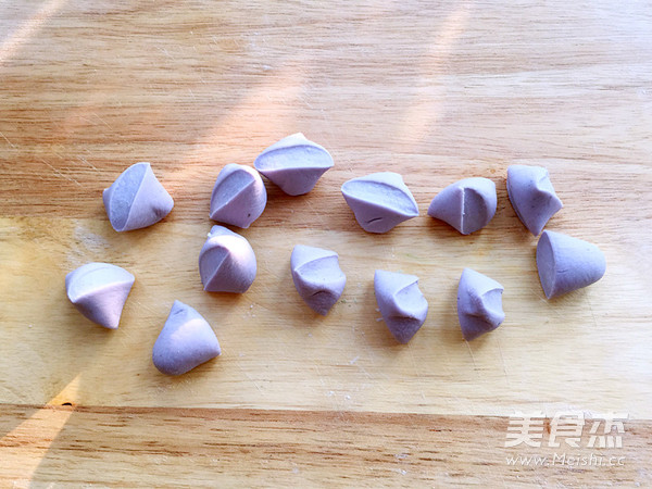 紫色梦幻水饺的做法