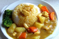 咖喱<a href=/shicai/rouqin/ZhengJi/index.html target=_blank><u>鸡肉</u></a>饭的做法