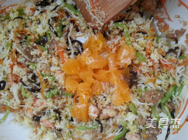 桔香虾仁炒饭的做法