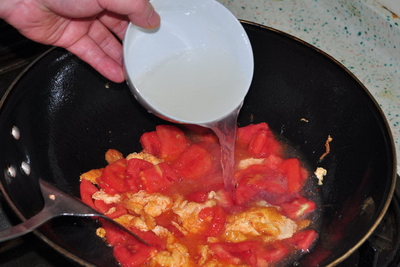 蕃茄煎蛋烫饭步骤6