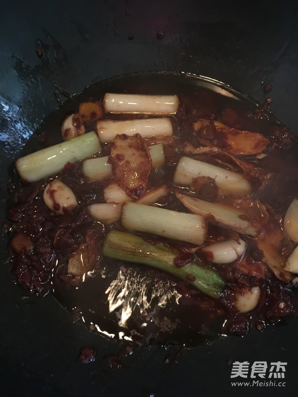 红油火锅汤的做法