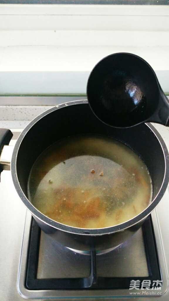 沙虫海鲜粥的做法