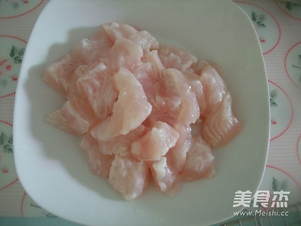 咖喱<a href=/shicai/shuichanpin/XueYu/index.html target=_blank><u>鳕鱼</u></a>饭的做法