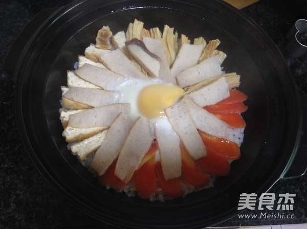 #热门小吃#时蔬卤肉砂锅饭的做法