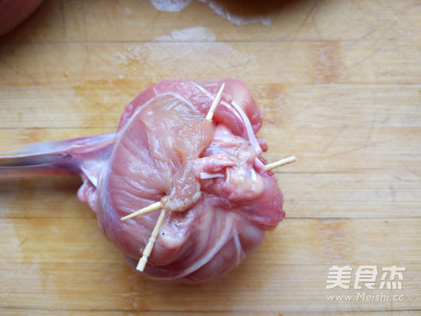 黄金烤<a href=/shicai/rouqin/JiTui/index.html target=_blank><u>鸡腿</u></a>包饭的做法