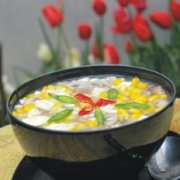 粟米磨菇烩豆腐的做法