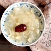 银耳莲子皂角米的做法
