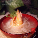 鲜虾萝卜汤的做法