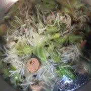 懒人紫菜汤挂面的做法