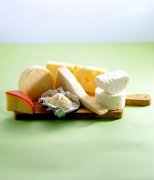 【干奶酪怎么吃】干奶酪的营养价值_干奶酪和鲜奶奶酪的区别