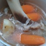 红萝卜马蹄猪骨汤的做法