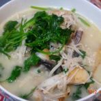 金针菇鱼腩汤的做法