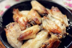 电饭锅盐焗鸡翅的做法