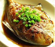 【红烧金鲳鱼的做法】红烧金鲳鱼的营养_红烧金鲳鱼的食材选购