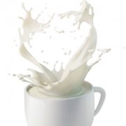 【喝牛奶的好处】睡前喝牛奶的好处_睡前喝牛奶会发胖吗
