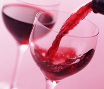 【白葡萄酒和红葡萄酒的区别】白葡萄酒的功效_白葡萄酒怎么喝