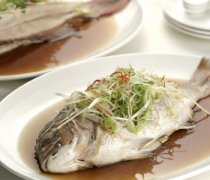 【清蒸青鱼的做法】清蒸青鱼怎么做最好吃_清蒸青鱼的营养价值