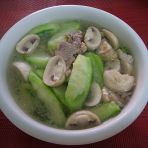 丝瓜鲜菇瘦肉汤的做法