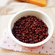 【红豆的功效与作用】红豆的做法_红豆的营养价值