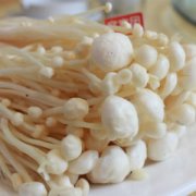 【金针菇汤的做法】金针菇汤的家常做法_金针菇汤怎么做好吃
