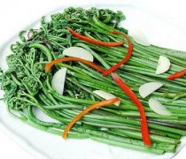 【清炒蕨菜】清炒蕨菜的做法_清炒蕨菜的营养价值