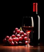 【干红葡萄酒的功效】干红葡萄酒的功效与作用