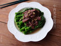 牛肉姜汤烩芥兰的做法