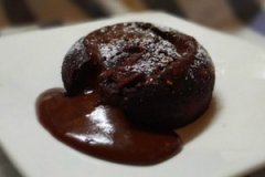黑巧克力熔岩蛋糕的家常做法