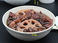 黑豆莲藕排骨汤的做法