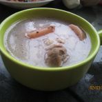芡实薏米莲子莲藕骨头汤的做法
